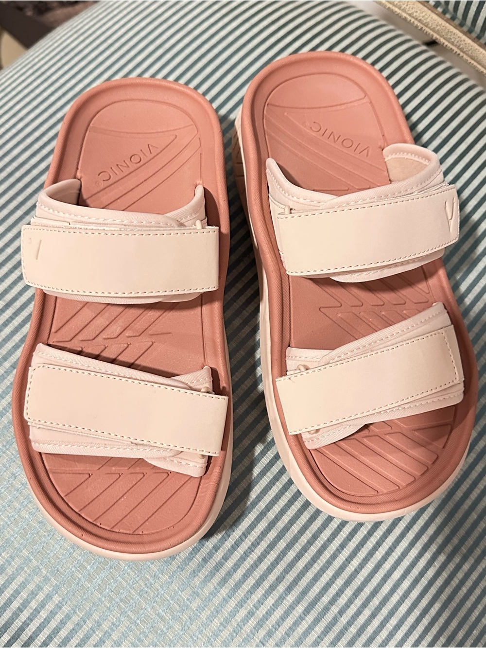 Vionic Blush Pink Women's Slide Sandals with White Accent